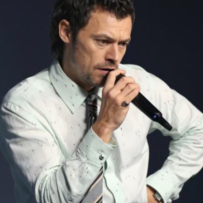 Harry Styles abandona o disco ao cobrir clássico de Tears for Fears