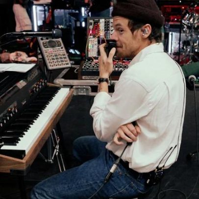 Harry Styles prepara estreia ao vivo de novo álbum em trailer de Manchester