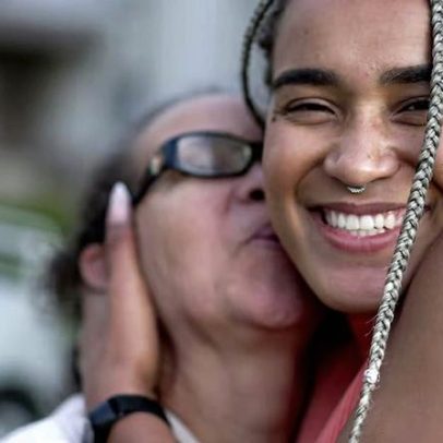Brasil entre os países mais felizes; sentir-se amado faz diferença