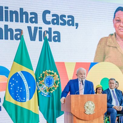 Lula amplia tom de campanha ao entrevistar famílias em evento do Minha Casa