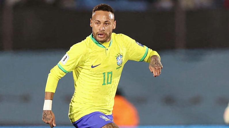 Neymar é o atual artilheiro da seleção brasileira e sonha com a Copa