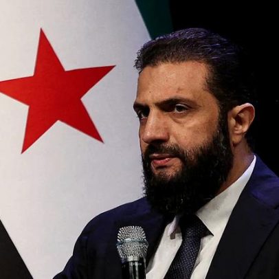 Turquia pede ao MI6 reforçar proteção a Sharaa na Síria, segundo fontes