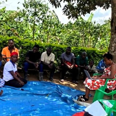 Ugandenses afetados pelo oleoduto questionam esforços de reabilitação, aponta relatório