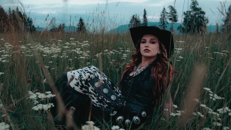 Noeline Hofmann em dueto de ascensão com Zach Bryan: vi mais do mundo