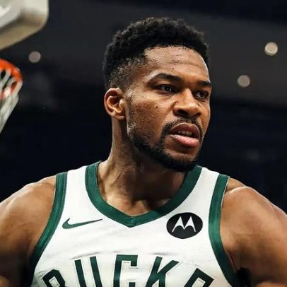 Giannis Antetokounmpo deixa o Bucks após negociação de troca