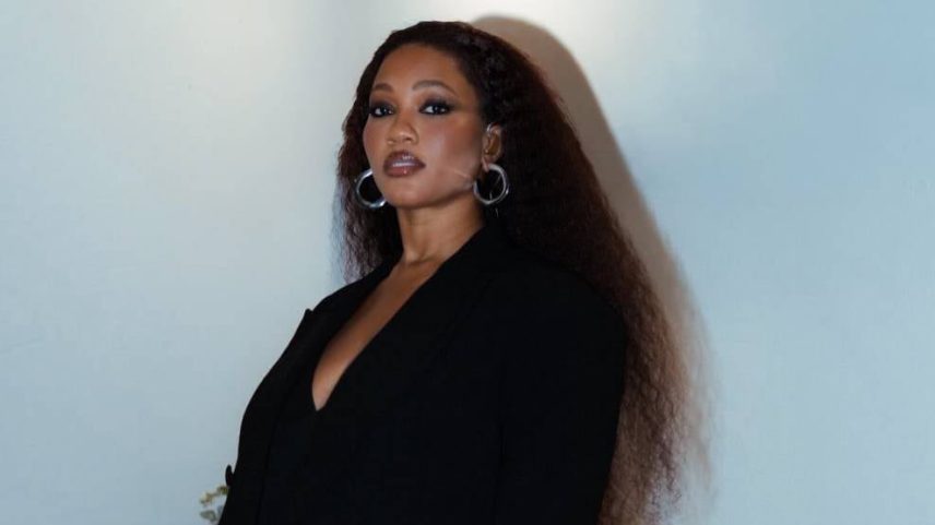 Cantora Luedji Luna revela tumor de 20 cm na perna e risco de amputação