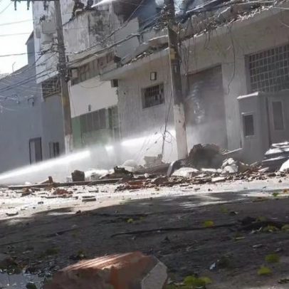Incêndio no centro de São Paulo destrói ao menos três imóveis
