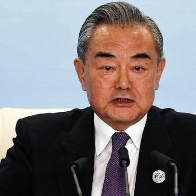 Ministro chinês diz ao colega israelense que ataques ao Irã devem acabar