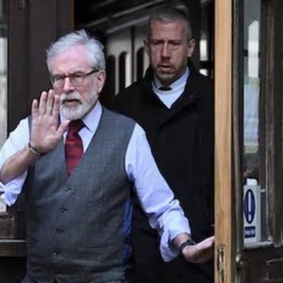 Tribunal de Londres reabre investigação sobre participação de Gerry Adams na IRA