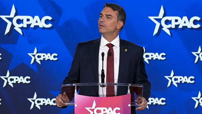 Flávio Bolsonaro discursou em evento conservados, nos EUA