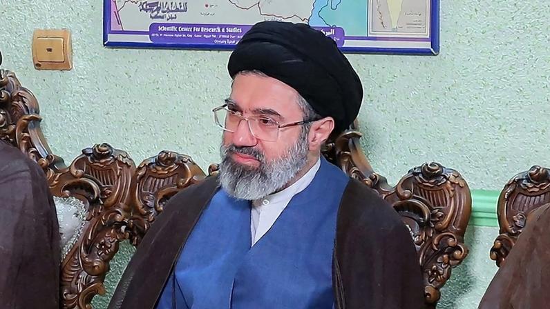 Mojtaba Khamenei, o novo líder supremo do Irã, em registro de 30 de outubro de 2024. Foto: Khamenei.IR/AFP