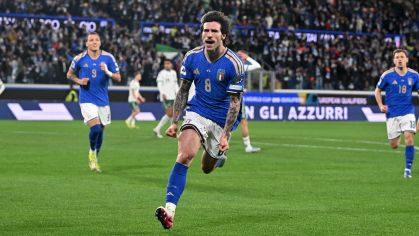 Tonali comemora gol da Itália contra a Irlanda do Norte