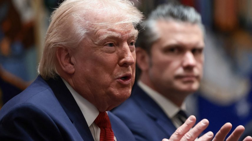 Trump realiza reunião de gabinete na Casa Branca