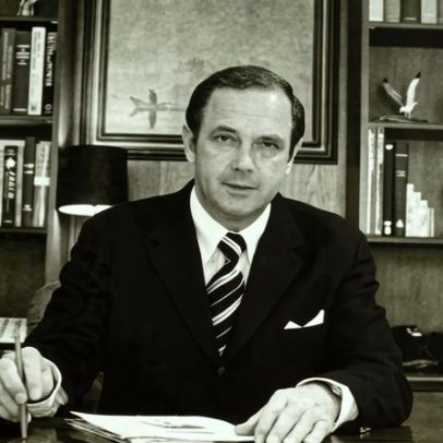 Butterfield, assessor da Casa Branca que revelou gravações de Nixon morre aos 99