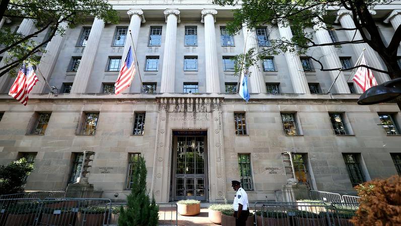 Júri federal dos EUA condena oficial sírio da era Assad por tortura