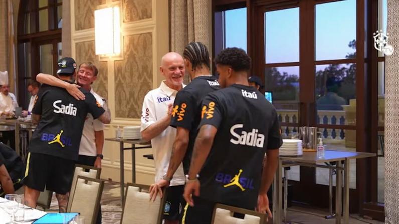 Ancelotti recebe primeiros jogadores brasileiros em Orlando