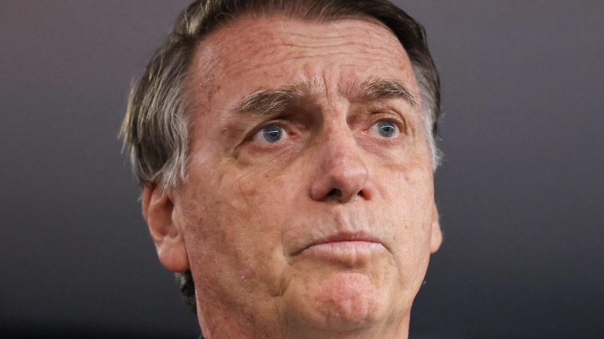 Bolsonaro está internado em hospital de Brasília desde 13 de março