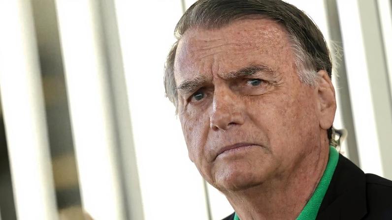Bolsonaro tem melhora da função renal; marcadores inflamatórios sob alteração
