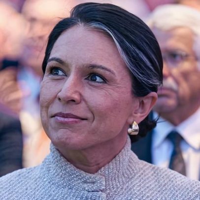 Trump tem total confiança em Gabbard, afirma Leavitt