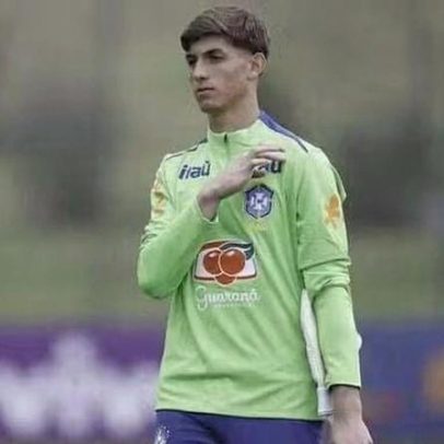 Goleiro sub-20 do Flamengo treina com a seleção brasileira