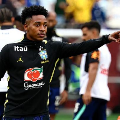 Vini Jr. desfalca treino da seleção após folga na Disney com Virgínia