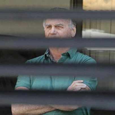 Recurso de Bolsonaro contra inelegibilidade fica paralisado na gaveta de Fux