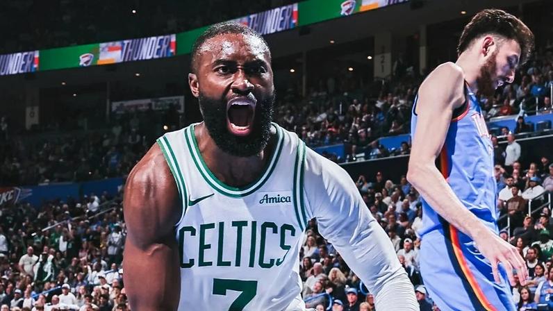 Jaylen Brown em ação
