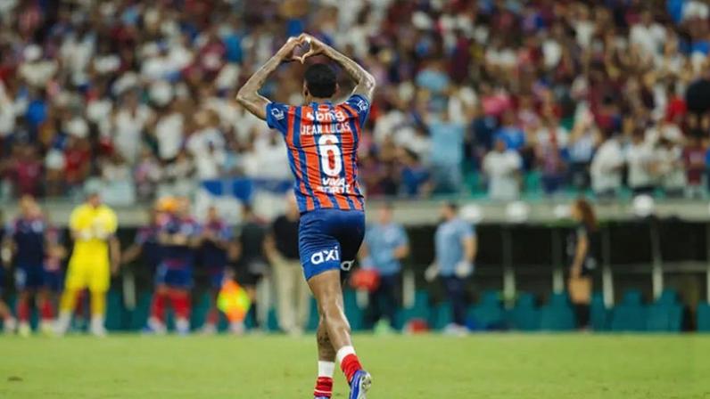 Bahia vence o Vitória de virada e conquista o Campeonato Baiano