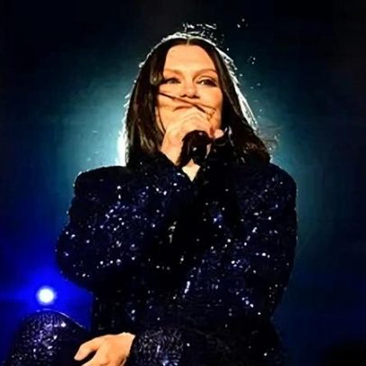 Jessie J bate a cabeça e é hospitalizada na China