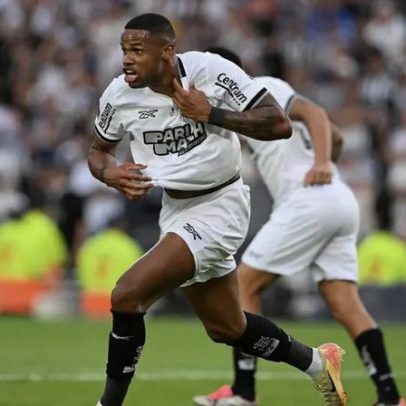 Botafogo negocia com Atlético-MG termos pelo retorno de Júnior Santos