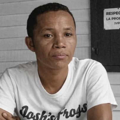 Guardião de anfíbios de Madagascar, Justin Rakotoarisoa, morre aos 45