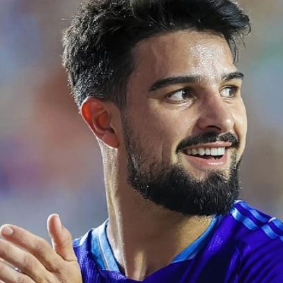 Flaco López se aproxima da Copa pela Argentina após lesão de jovem artilheiro