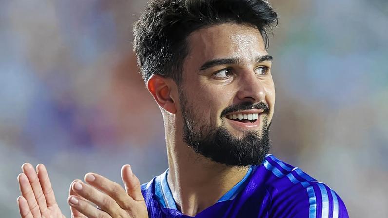 Flaco López se aproxima da Copa pela Argentina após lesão de jovem artilheiro