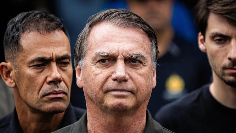 Moraes proíbe visita de assessor de Trump a Bolsonaro por interferência