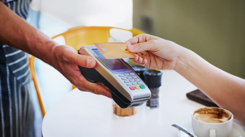 Novas regras aumentam responsabilidade de bandeiras de cartão por falhas