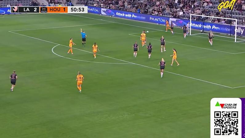 Angel City derrota Houston Dash 2-1 com defesa de Angelina Anderson