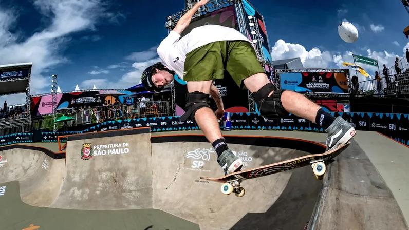 Kalani Konig durante a semifinal do Mundial de Skate em São Paulo (Foto: Pablo Vaz/ STU)