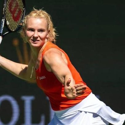 Siniakova vence em simples e duplas e diz que prefere jogar a treinar