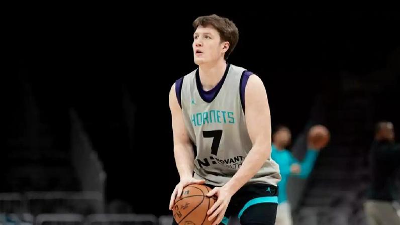 Charles Lee diz que Kon Knueppel é o novato do ano da NBA por muito tempo