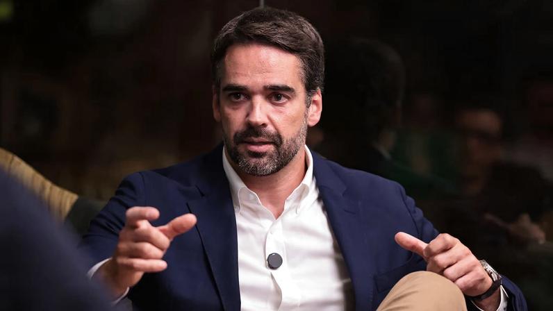 Eduardo Leite parabeniza Caiado, não declara apoio ao pré-candidato do PSD