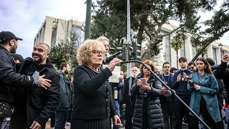 Justiça grega confirma Aurora Dorada como organização criminosa neonazista