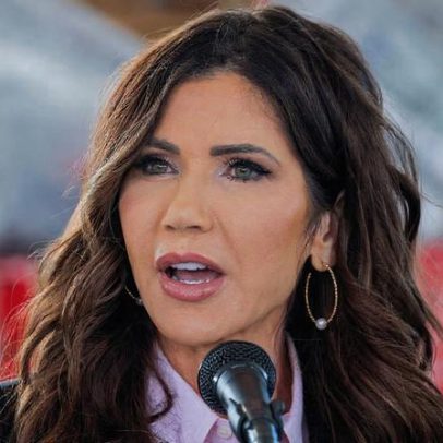 Noem enfrenta escrutínio no Senado sobre política migratória