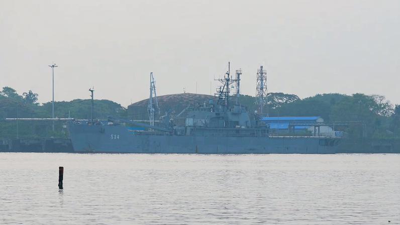 Índia autoriza atracação de navio iraniano; EUA afundam outro perto de Sri Lanka