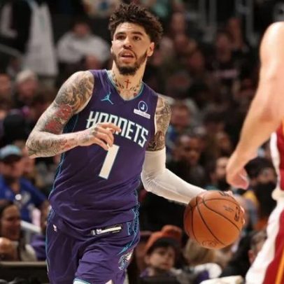 Hornets vencem Heat em confronto direto com atuação de LaMelo Ball