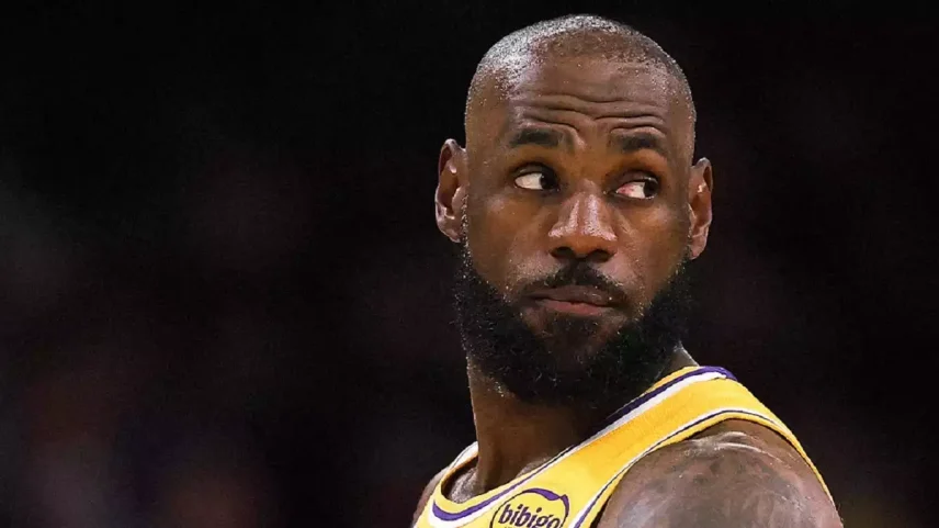 Agente rebate pedido de ídolo da NBA para tirar LeBron do Lakers