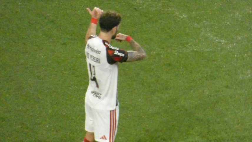 Léo Pereira mira convocação e dedica golaço a Ancelotti