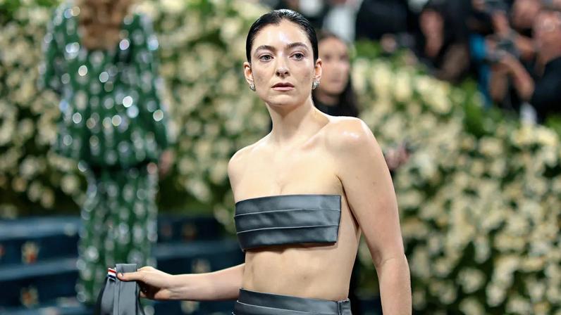 Lorde inicia nova fase independente após acordo com a UMG