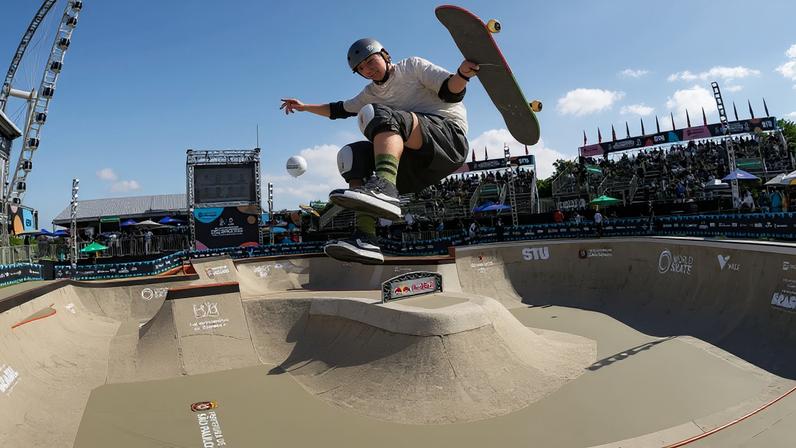 Luigi Cini durante a semifinal do Mundial de Skate em São Paulo (Foto: Pablo Vaz/ STU)