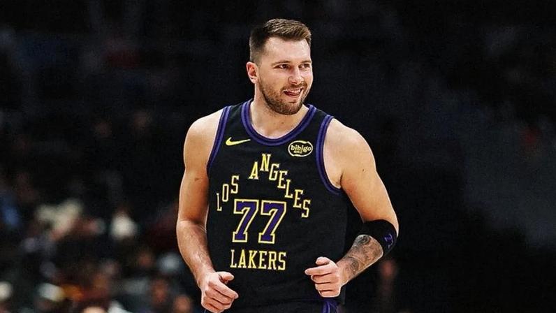 Doncic volta, Lakers dominam Cavaliers e vão aos playoffs