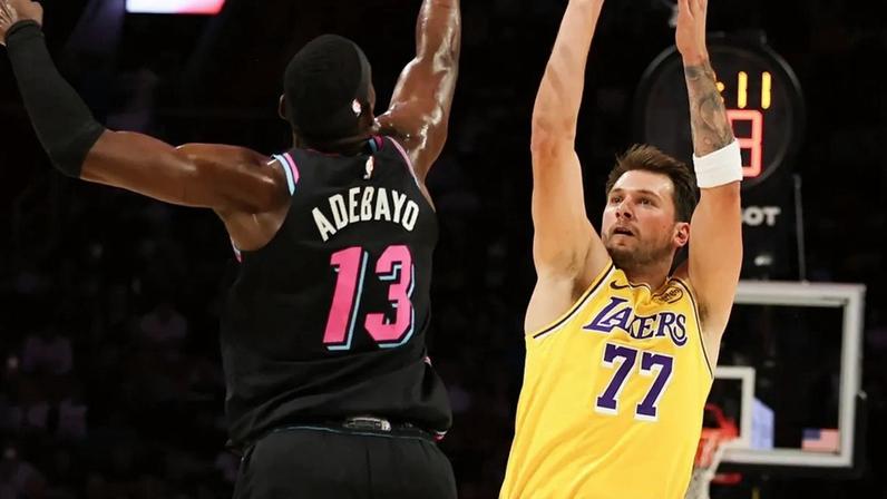 Doncic faz história; Lakers vencem Heat